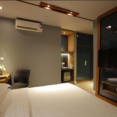 The Link Yangon Boutique Hotel Exteriör bild