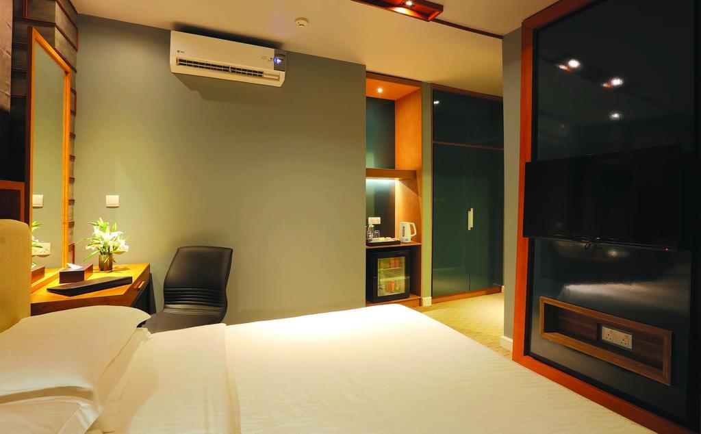 The Link Yangon Boutique Hotel Exteriör bild