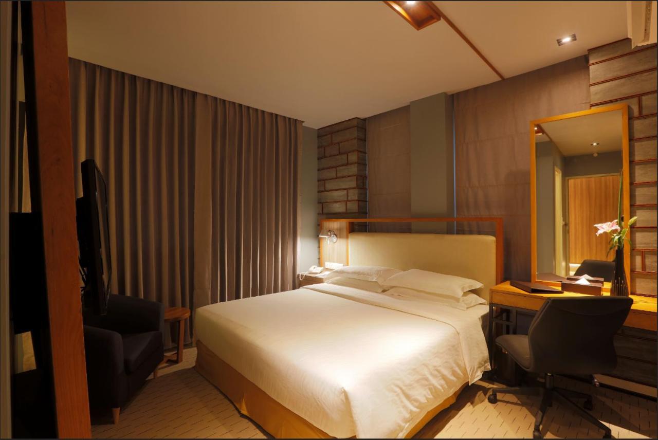 The Link Yangon Boutique Hotel Exteriör bild