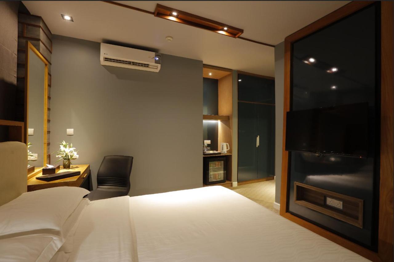 The Link Yangon Boutique Hotel Exteriör bild